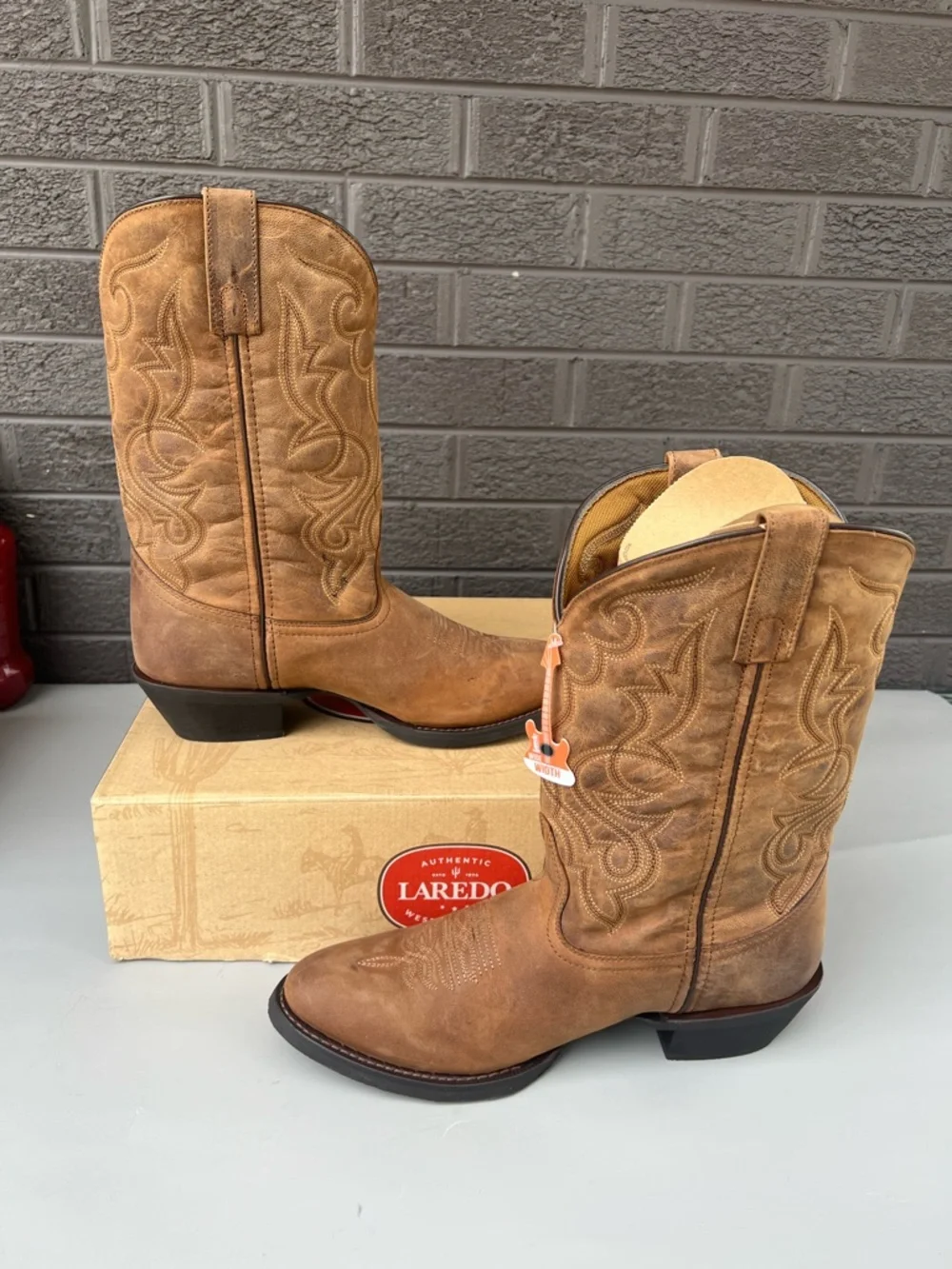 Laredo Women’s Distressed Western Boots Brown Leather Sz 11 W NWT
